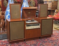 Винтажная квадрафоническая стереосистема Victor