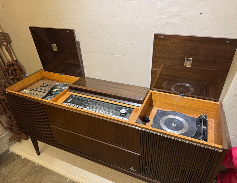Vintage Grundig Stereo System