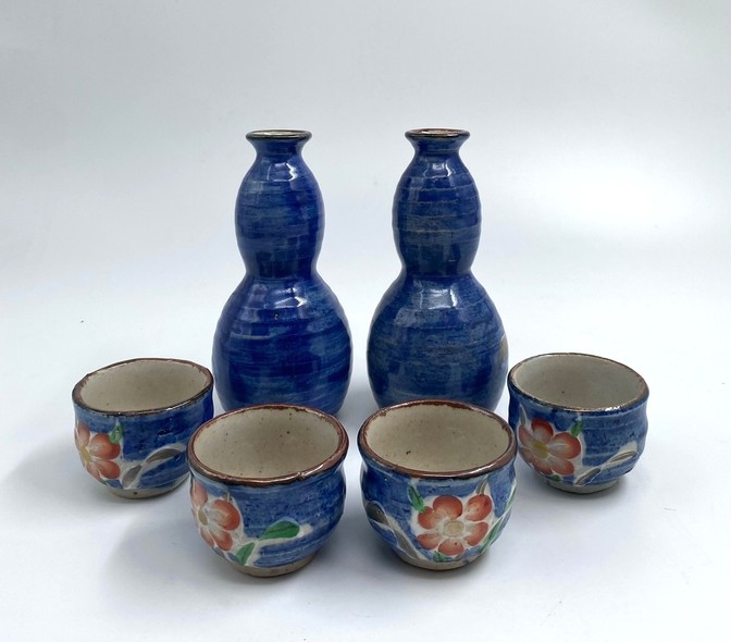 Vintage sake set