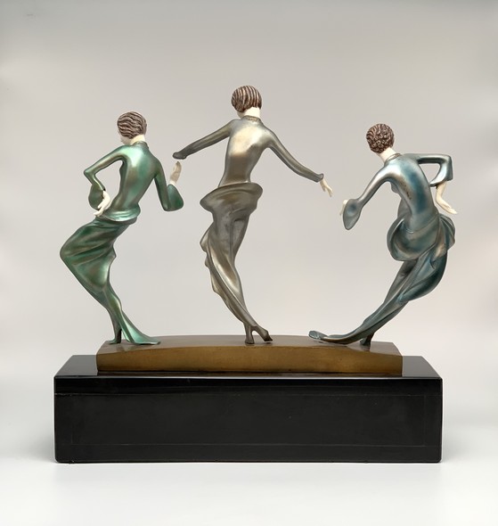 Antique sculpture "Jazz dancers"