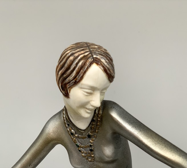 Antique sculpture "Jazz dancers"