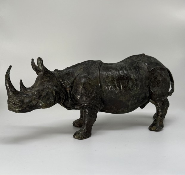 Антикварная скульптура «Носорог»