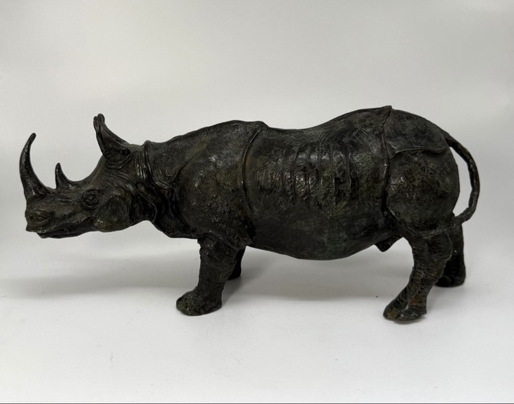 Антикварная скульптура «Носорог»