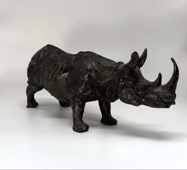 Антикварная скульптура «Носорог»