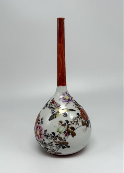 Antique vase
Kutani, Japan