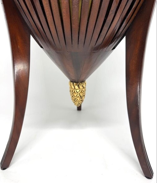 Антикварная жардиньерка