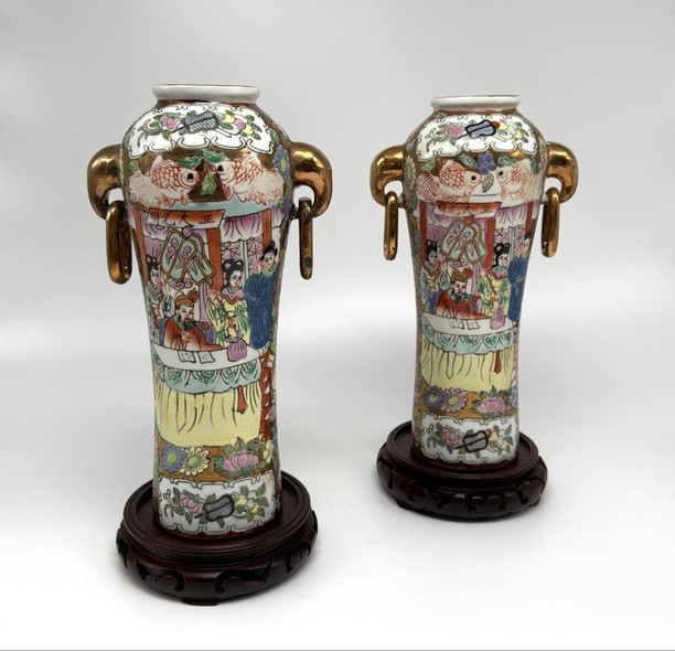 Antique vases
Famille Rose