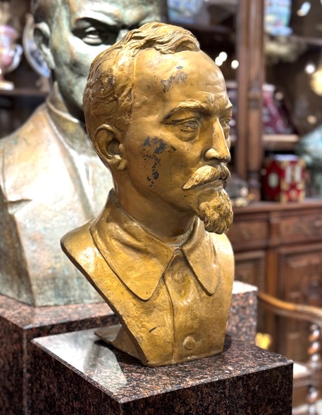 Antique bust
of Felix Dzerzhinsky