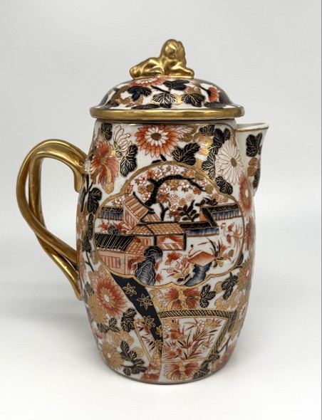 Антикварный чайник
в стиле Имари