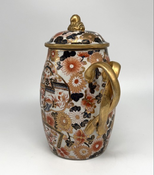 Антикварный чайник
в стиле Имари