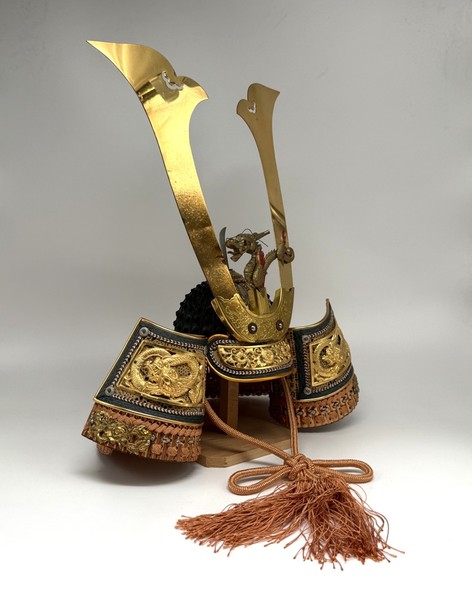 Model of a samurai helmet