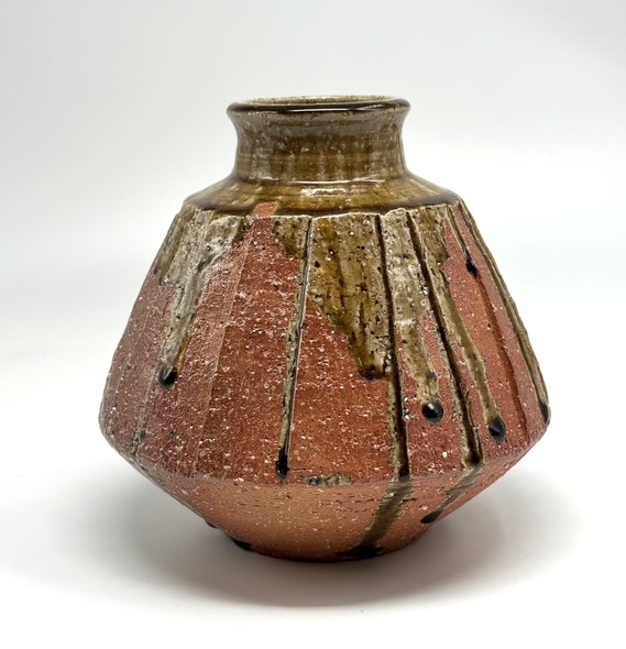 Ваза Сигараки,
Япония