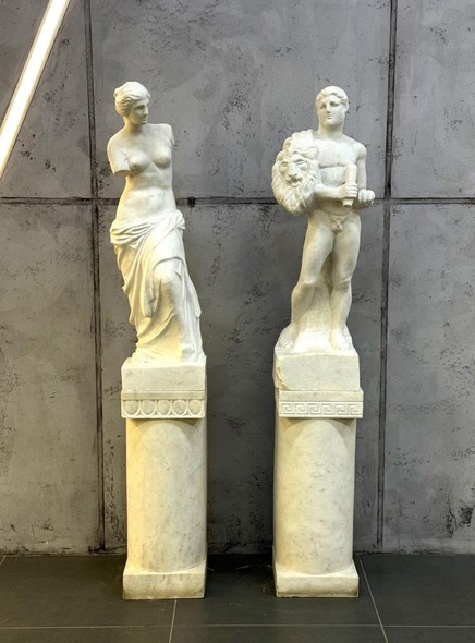 Винтажные парные скульптуры 
«Венера» и «Геракл»
из мрамора