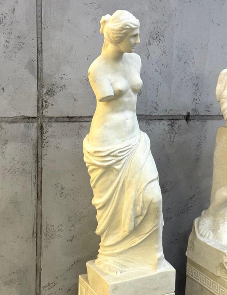 Винтажные парные скульптуры 
«Венера» и «Геракл»
из мрамора