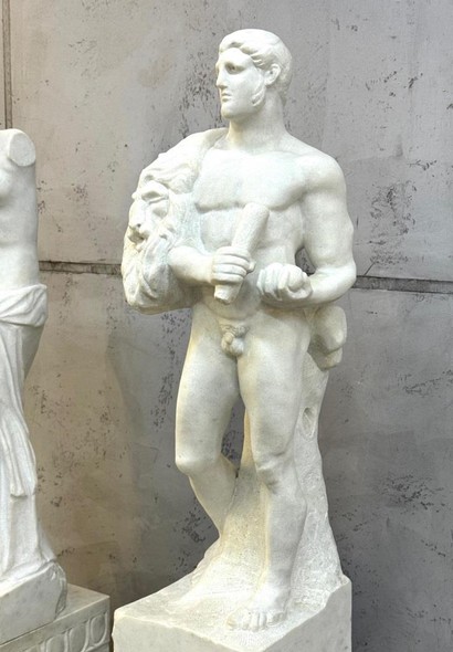 Винтажные парные скульптуры 
«Венера» и «Геракл»
из мрамора