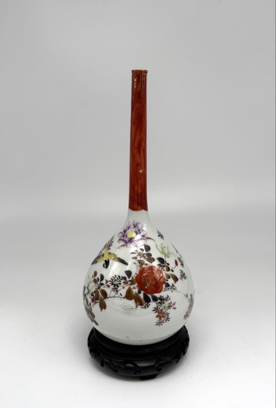 Antique vase
Kutani, Japan