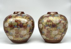 Рair of vases
