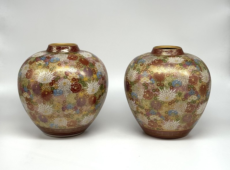 Рair of vases