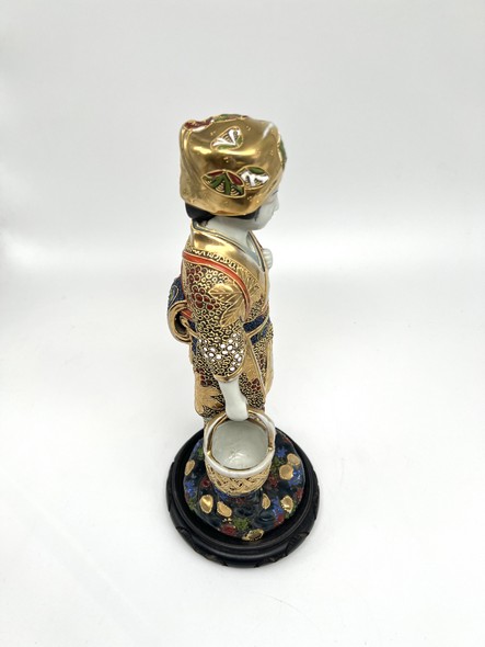 Vintage sculpture
"Japanese Woman with a Basket"