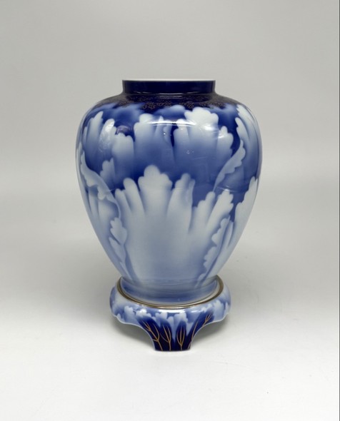 Vintage vase
Fukugawa, Japan
