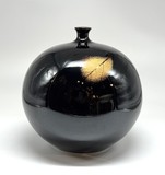 Antique vase by Fujii Shumei