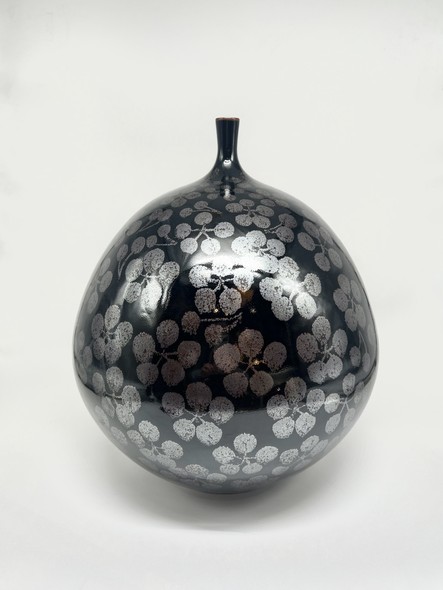 Antique vase by Fujii Shumei