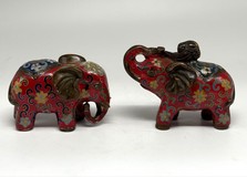 Small paired sculptures
"Elephants"