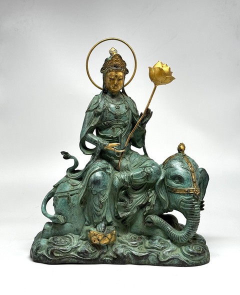 Paired sculptures of "Bodhisattvas"/
"Manjushri and Samantabhadri"