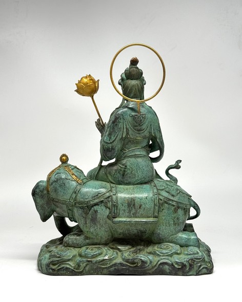 Paired sculptures of "Bodhisattvas"/
"Manjushri and Samantabhadri"