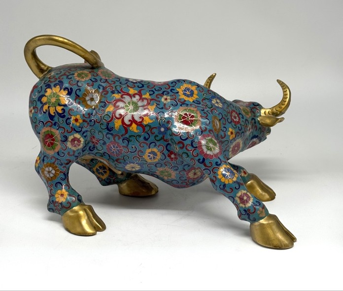Antique sculptures "Attacking bull" cloisonne, China