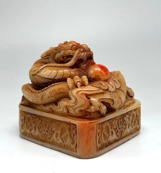 Vintage sculpture
"Dragon and Pearl"