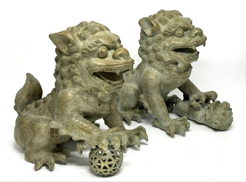 Vintage Paired Sculptures "Dogs Fo"