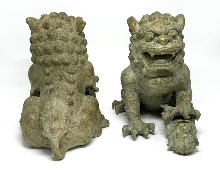 Vintage Paired Sculptures "Dogs Fo"