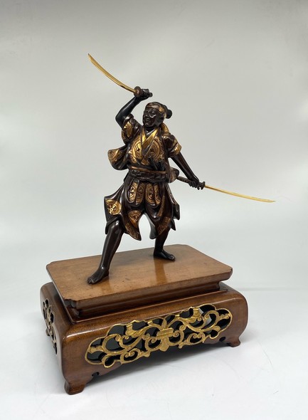 Okimono "Samurai with swords"