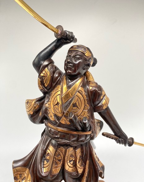 Okimono "Samurai with swords"