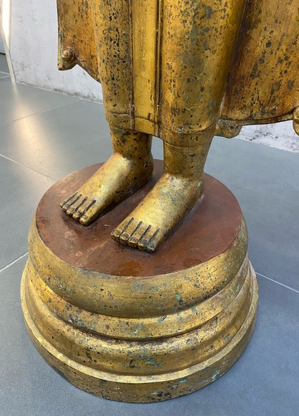 Vintage sculpture
"Standing Buddha"