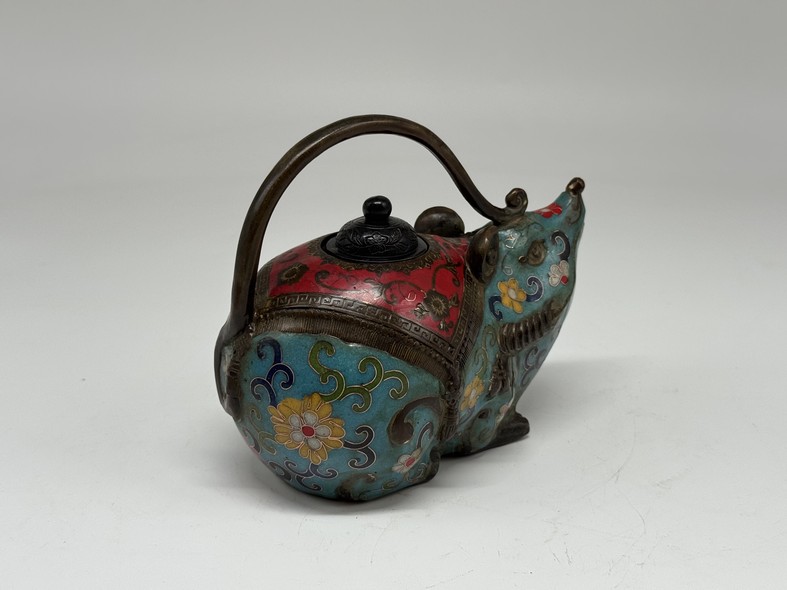 Vintage teapot sculpture "Mouse"