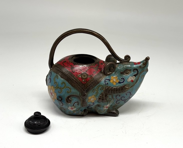 Vintage teapot sculpture "Mouse"