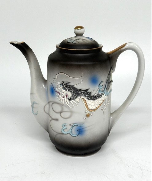 Antique service "Dragon", Kutani