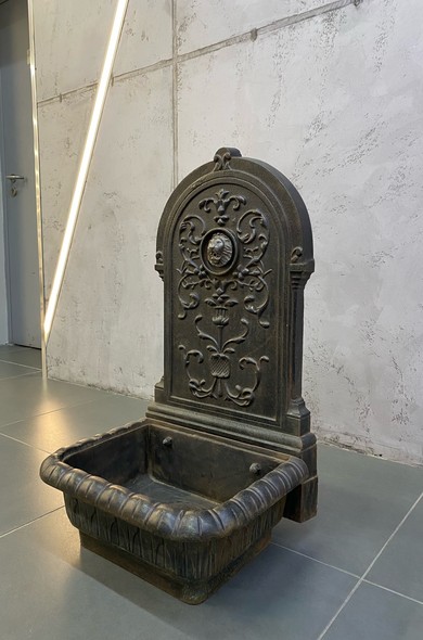 Antique fountain
"Lion"
