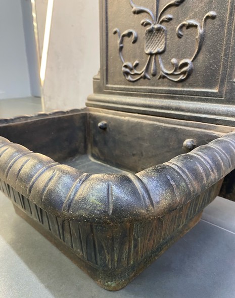 Antique fountain
"Lion"