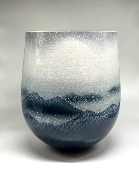 Large vintage vase
"Winter Forest", Fujii Xiumei