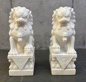 Парные скульптуры 
«Собаки Фо»