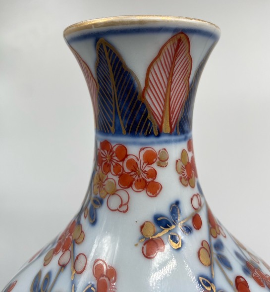 Rare paired
gourd vases