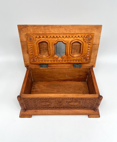 Antique box,
Abramtsevo workshop