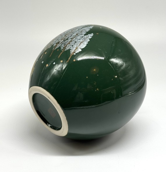 Vintage vase "Mountains and trees in frost", Kutani.