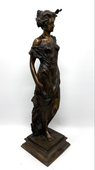 Sculpture "Girl with a Butterfly"