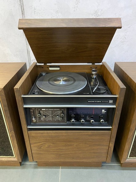Vintage Boston stereo system