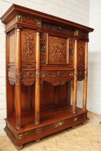 Мебель антик шкаф