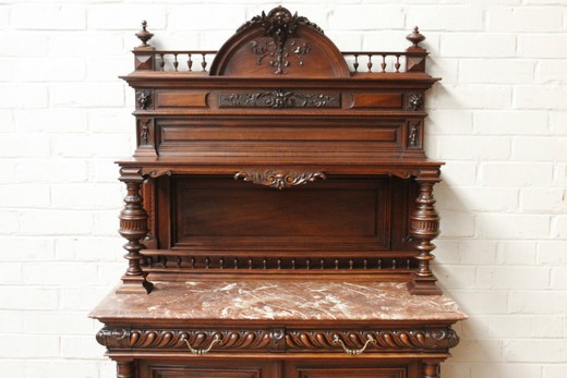 Мебель антик - Сервер (небольшой шкаф) для кабинета в стиле Генрих II. Выполнен из дерева (орех). Европа, XIX век.